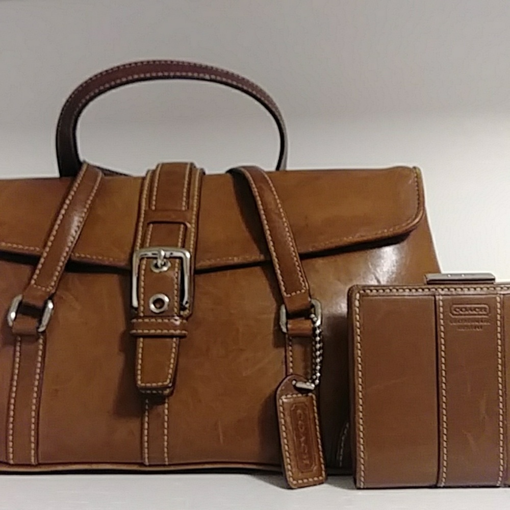 Coach Purse - Picture 5 of 7